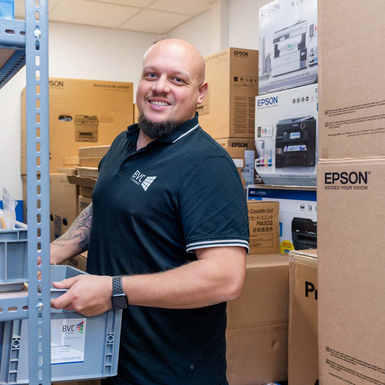 Mitarbeiter von BVC IT-Lösungen bei der Arbeit